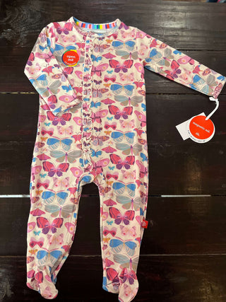 Magnetic Me All-A-Flutter Footie