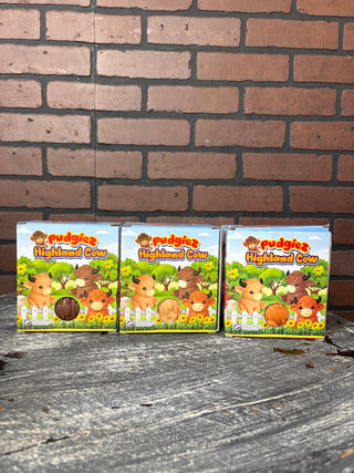 Pudgiez Highland Cow