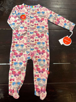 Magnetic Me All-A-Flutter Footie