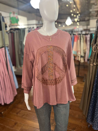 Easel Mauve 3/4 Sleeve Peace Patch Top - Regular Sizes