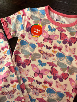 Magnetic Me All A-Flutter Short Sleeve Pajamas
