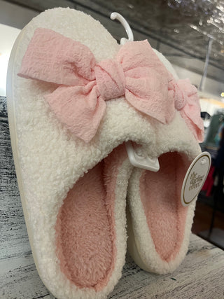 The Darling Effect Betty Bow Blush Fuzzy Slippers
