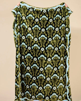 Snuggle Up Plush Blanket - Everbloom Forest Green