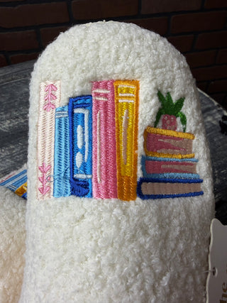 The Darling Effect Fuzzy Slippers - Book Nook S/M