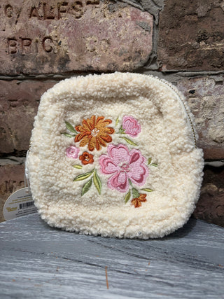 Darling Effect Zippered Teddy Square Pouch