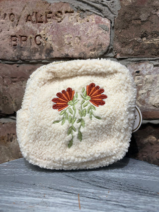 Darling Effect Zippered Teddy Square Pouch